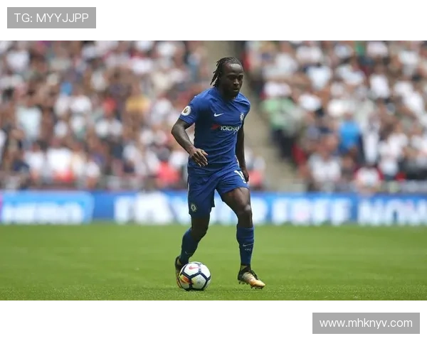 三后卫体系引领现代足球战术革新与攻防平衡之道探索实践与未来趋势