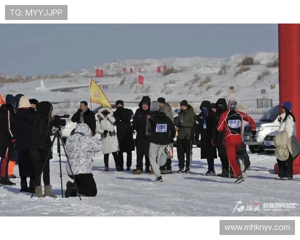 冬季项目精彩纷呈冰雪激情点燃全民运动盛宴共谱冰雪梦想新篇章 - 副本 (3)