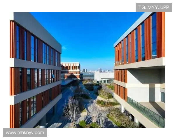 新帅上任开启球队重建征程与未来蓝图展望全面升级战略布局再创辉煌篇章 - 副本