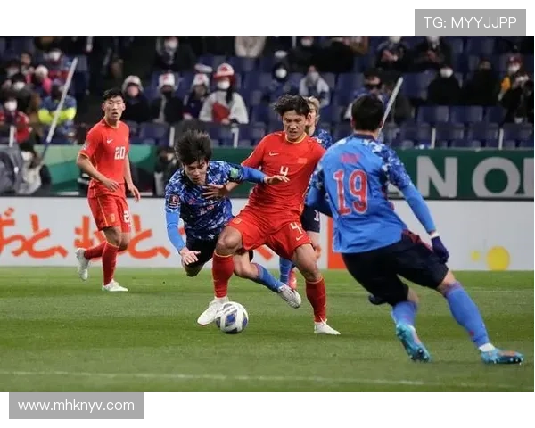 深度解析现代足球攻防转换与空间控制战术体系创新路径五大核心理念探讨 - 副本