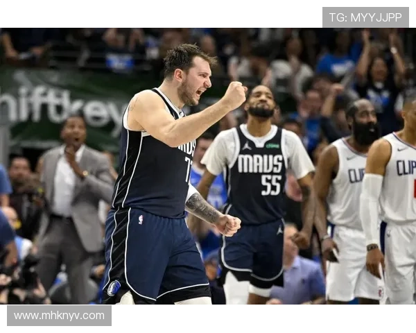 NBA最新比分直播汇总 关注每场比赛实时动态与精彩瞬间