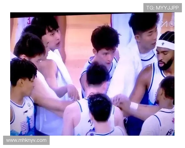 CBA联赛最新战报：明星球员状态回暖助力球队连胜步伐加快 - 副本 (2) - 副本